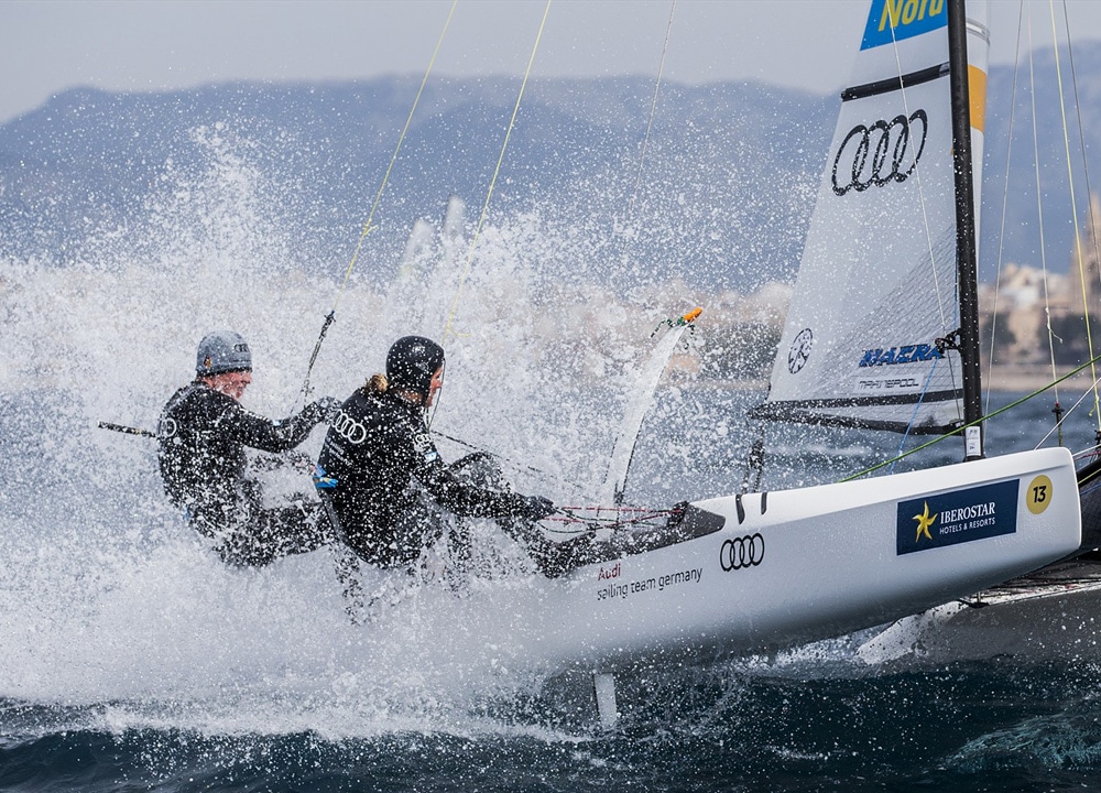  6. Platz im Nacra17: Jan Hauke Erichsen (li.) und Lea Spitzmann, Flensburger Segel-Club Foto: Pedro Martinez/Sailing Energy/Sofia