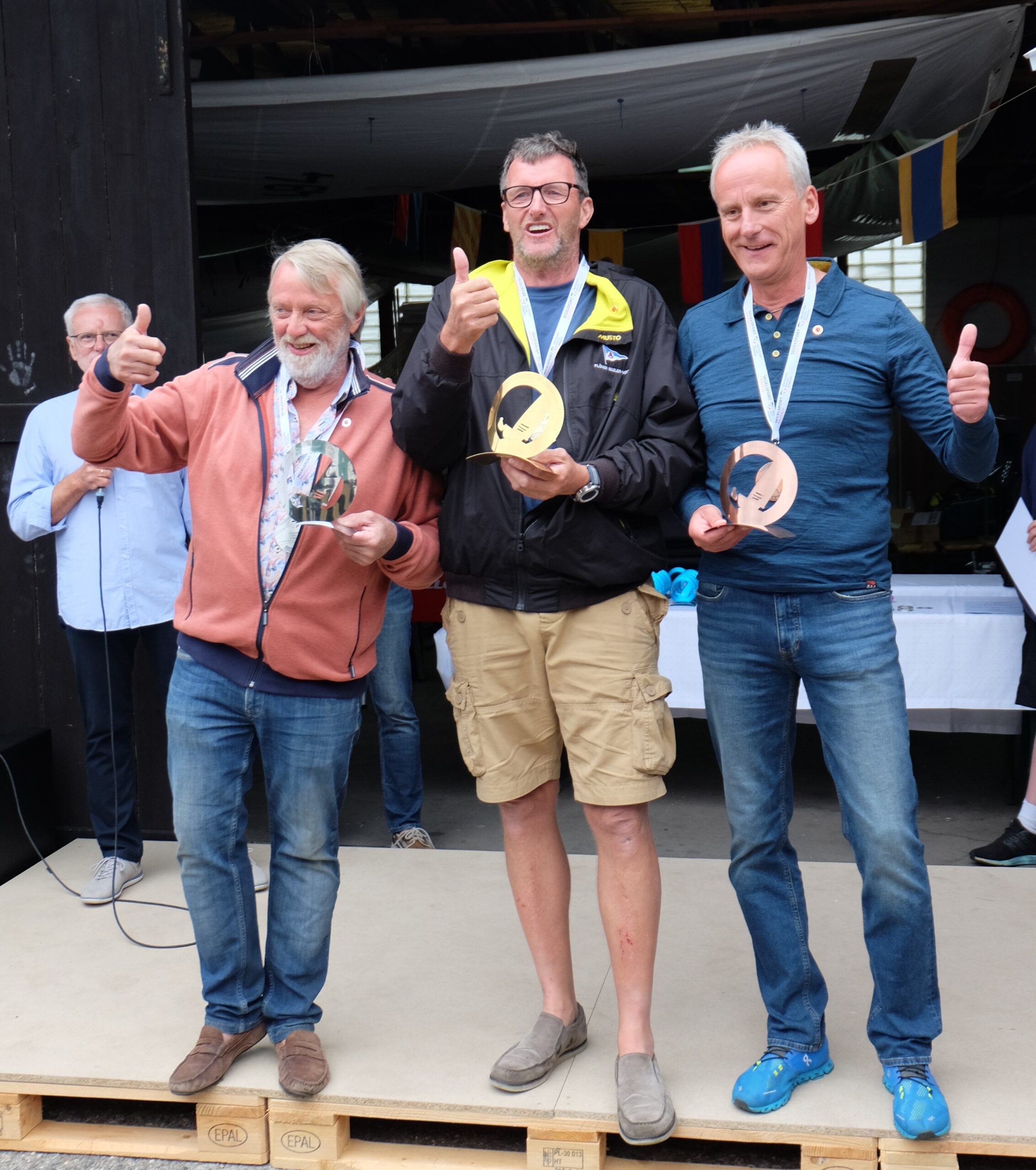 Das Podium der O-Jollen-IDM: Jan ten Hoeve, Jan Wilhelm van den Hondel und Volker Kirstein. Foto: Olaf Hadeler