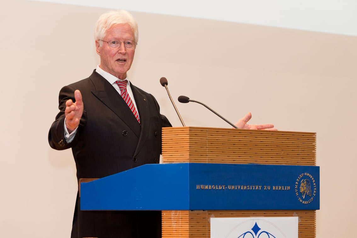 DS_2011_Rolf_Baehr_2.jpg