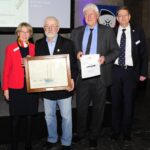 Der Preis für die beste Nordseereise geht im Jahr 2018 an Jörg Lehmann, der mit der Kreuz As blue in 122 Tagen die anspruchsvollen Gewässer der britischen Inseln umrundete und stattliche 3.446 sm zurücklegte