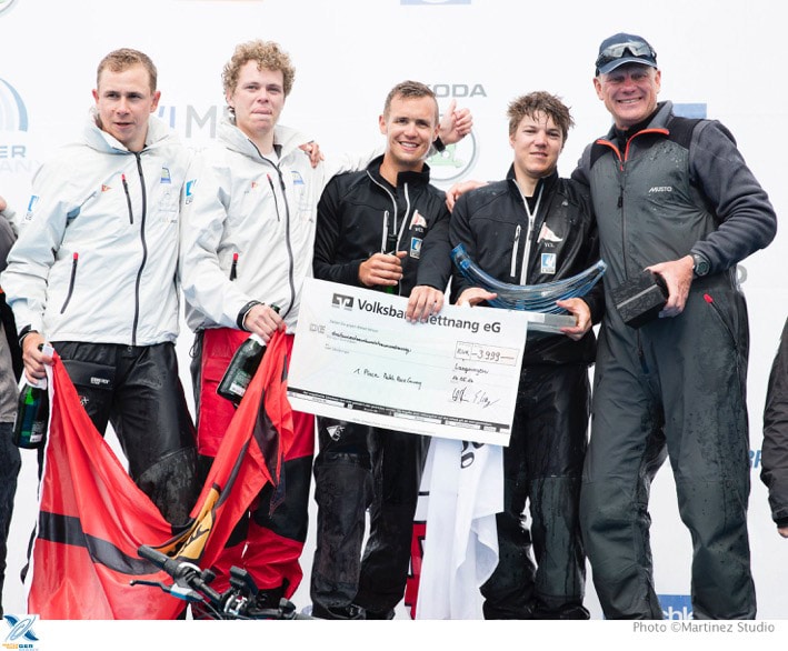 Die Sieger-Crew mit Karol Jablonski  Michael Seifahrt, Adrian Bleninger, Yannick Hafner und Conrad Rebholz  Foto: Match Race Germany/Nico Martinez