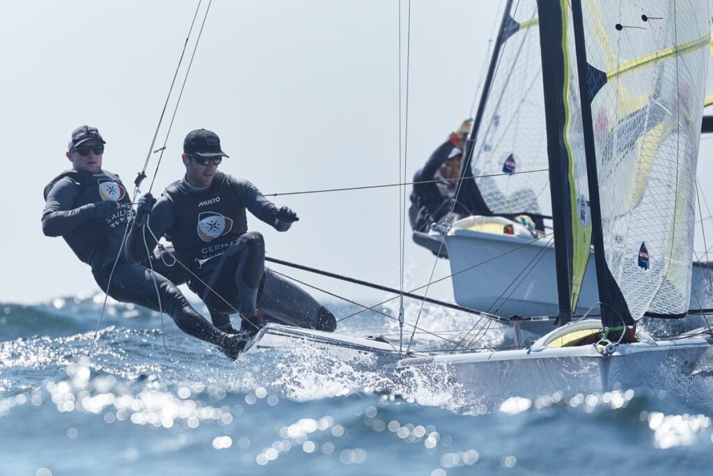 Justus Schmidt und Max Böhme nahmen im 49er an den Pre-Olympics in Enoshima teil. Foto: Felix Diemer