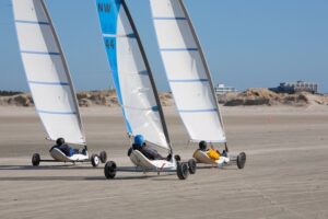 Volle Fahrt am Strand (Foto: Ulrike Schreiber)