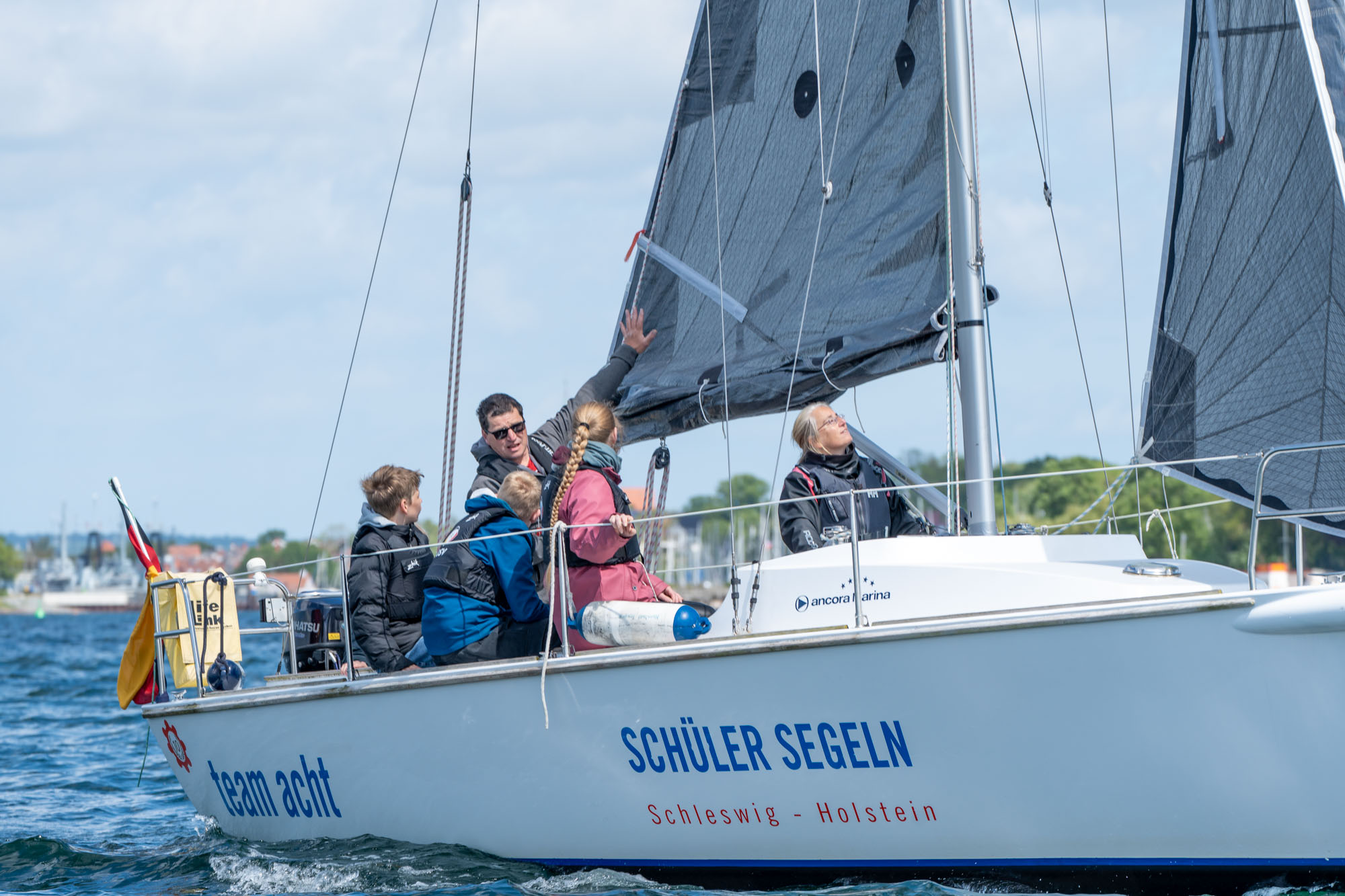 Schnuppersegeln an Bord einer Team 8