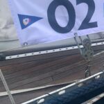 Eine Yacht mit einer Relingsnummer der DSV-Geschwaderfahrt