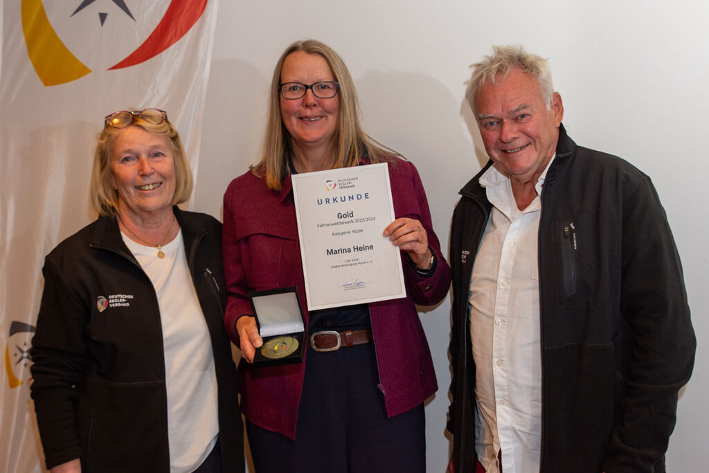 Marina Heine mit Mona Küppers und Claus Funk