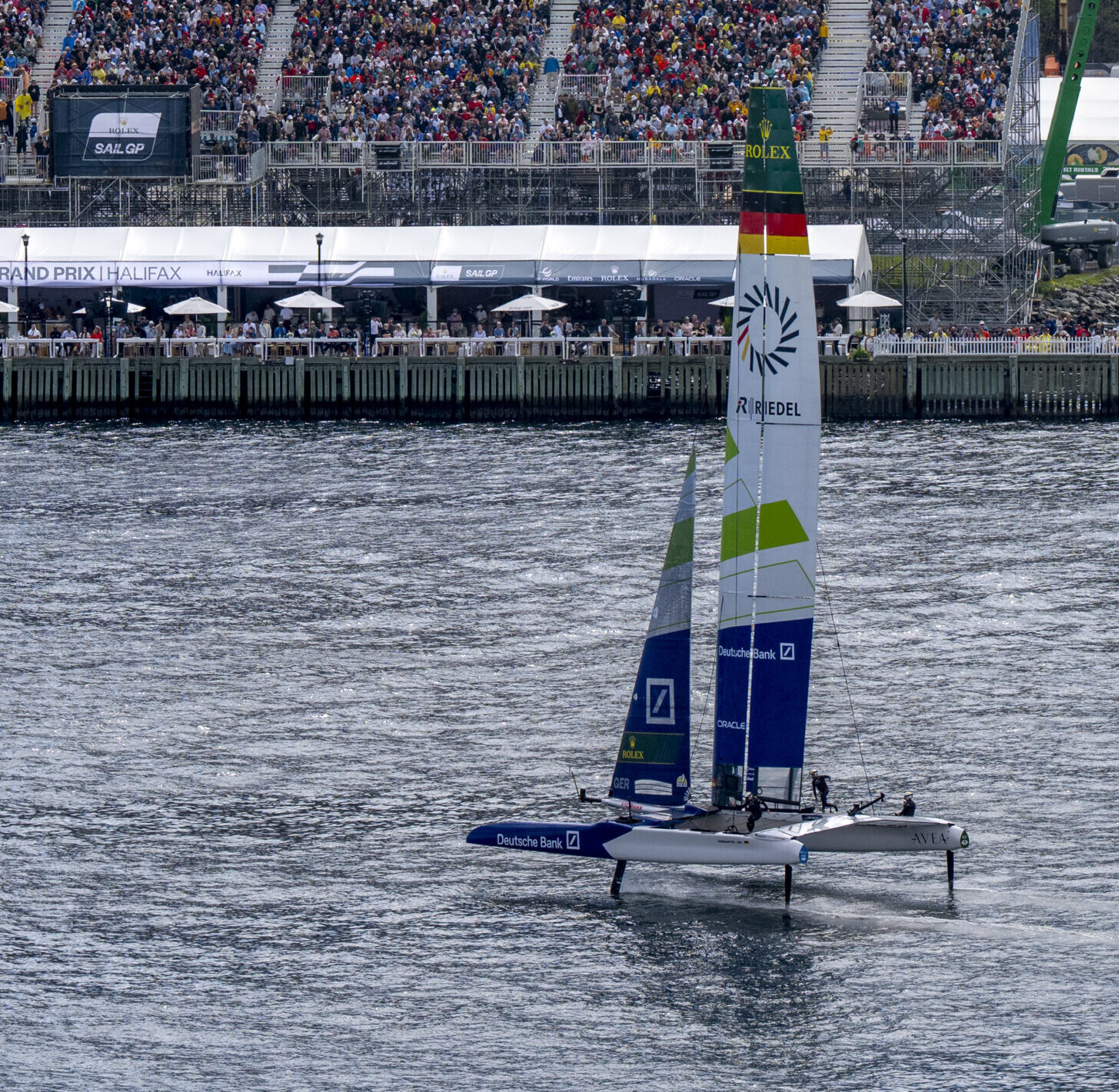 Der foilende F50 Katamaran des deutschen SailGP Teams