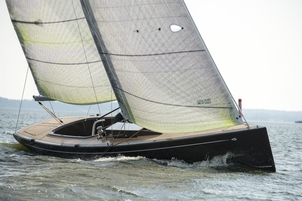 Der Daysailer FLAX27 beeindruckte die World Sailing-Jury mit seinen innovativen Werkstoffen. Foto: Greenboats 