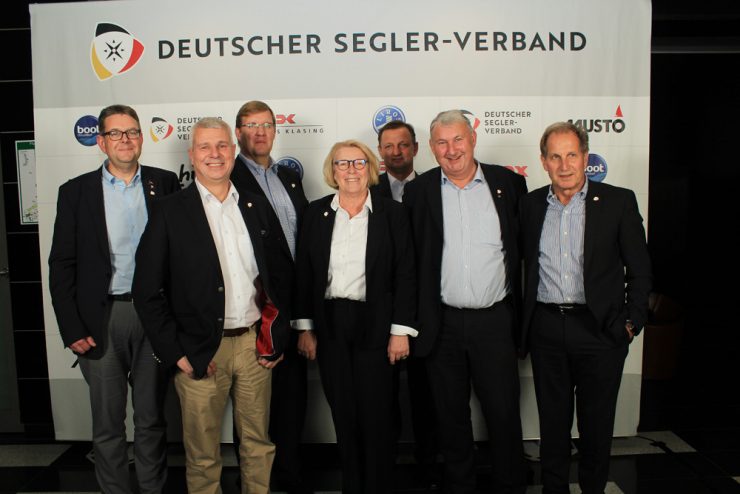 Andreas Löwe (2. von links) wurde auf dem Seglertag 2017 ins DSV-Präsidium gewählt. Foto: Sven Jürgensen