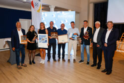 Im Schulauer Fährhaus wurden die Preisträger*innen der Fahrtenwettbewerbs der DSV Kreuzer-Abteilung ausgezeichnet. Foto: DSV/Christian Beeck