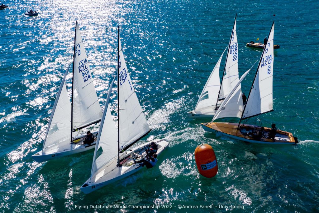 Die Weltmeisterschaft der ehemaligen olympischen Bootsklasse fand auf dem Gardasee statt Foto: Andrea Fanelli